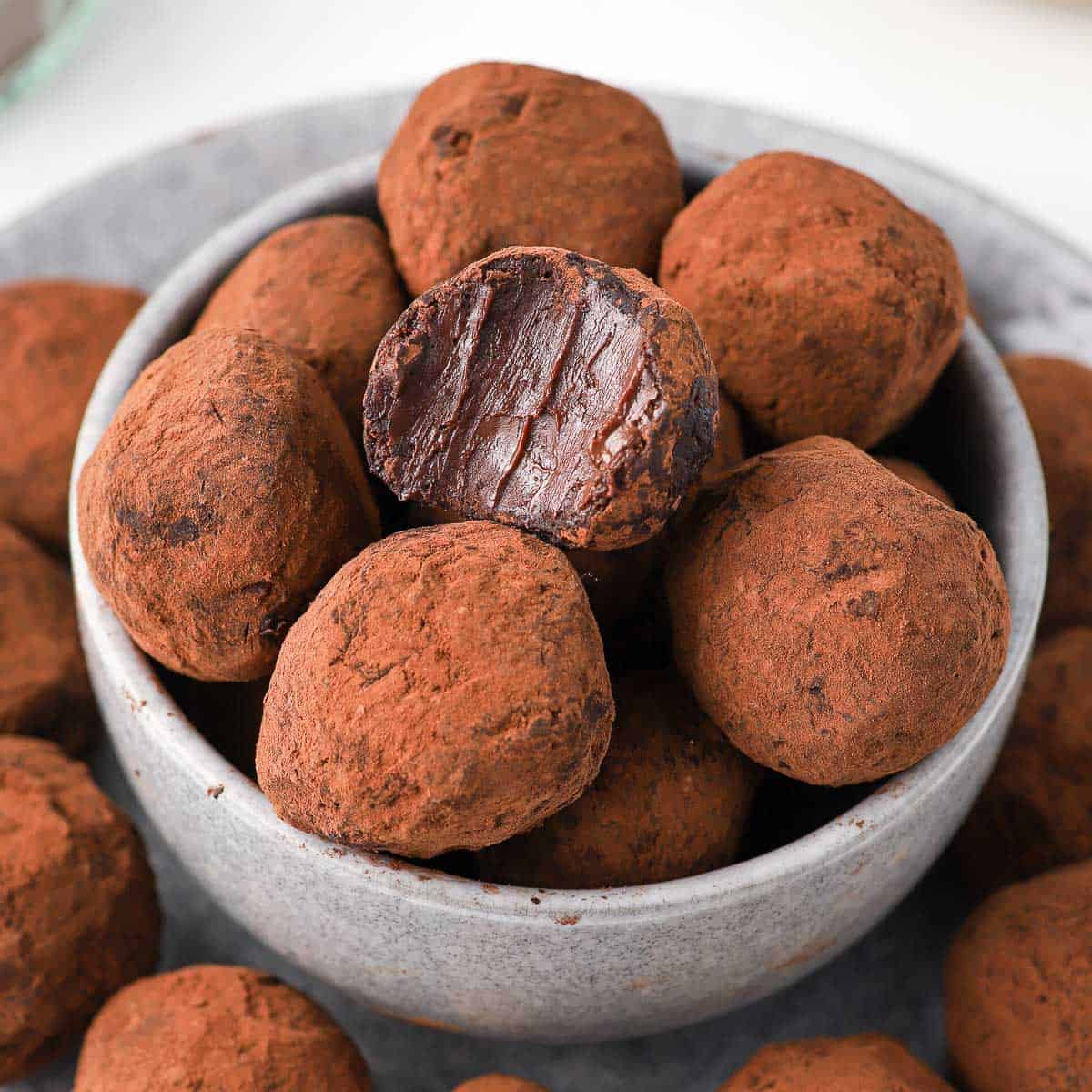 French-Chocolate-Truffles-Feature